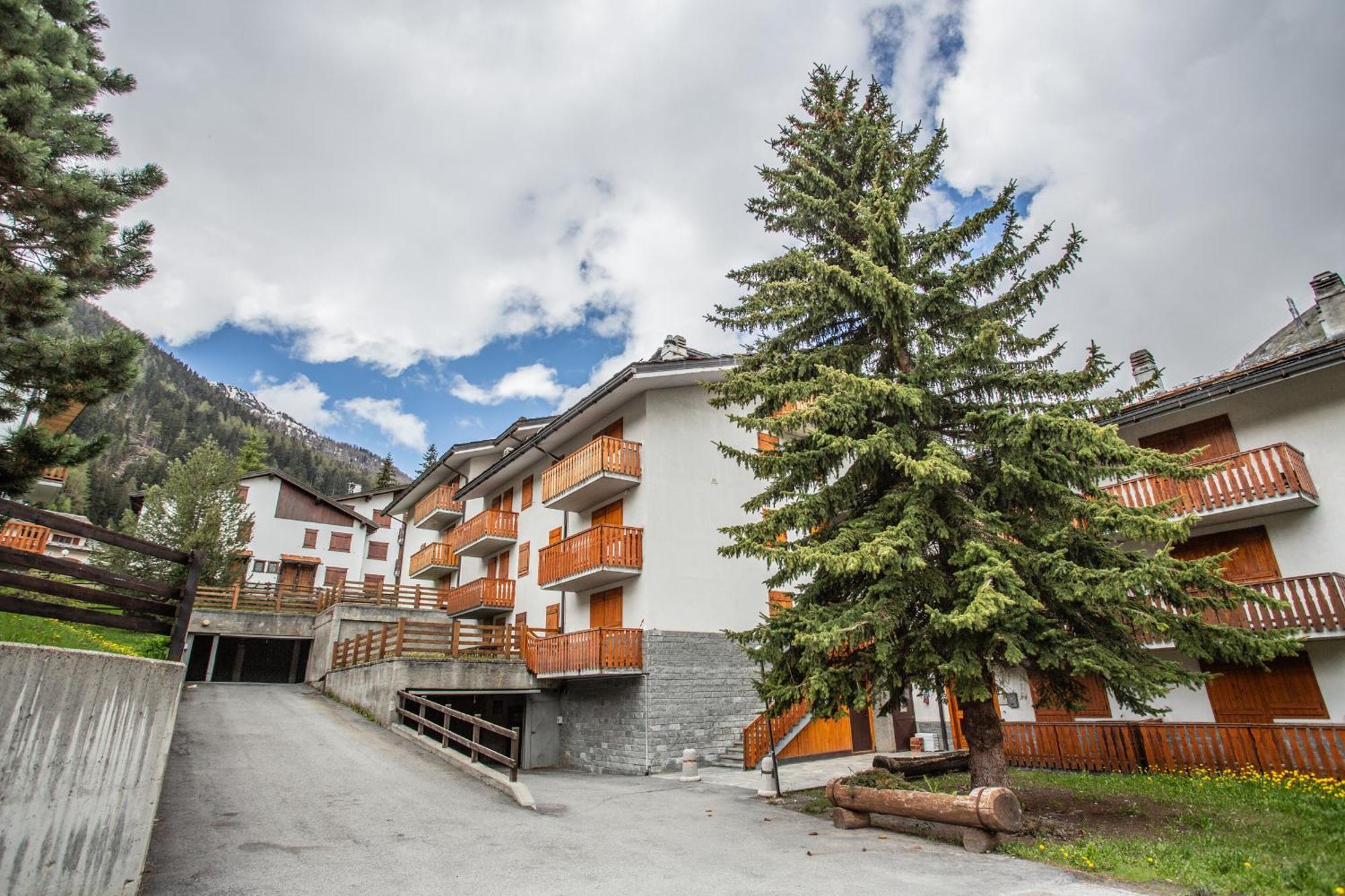 La Casa Di Matilde - Trilocale Vicinissimo Alle Piste Da Sci La Thuile Dış mekan fotoğraf